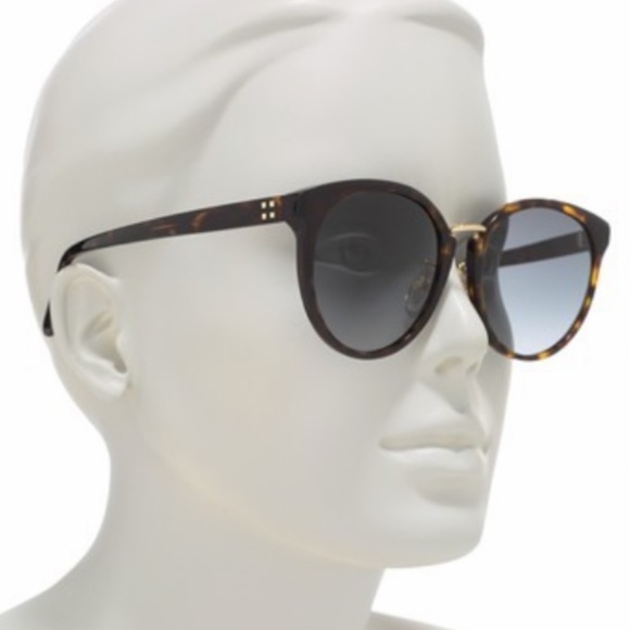 Givenchy 🕶 - Picture 2 of 7